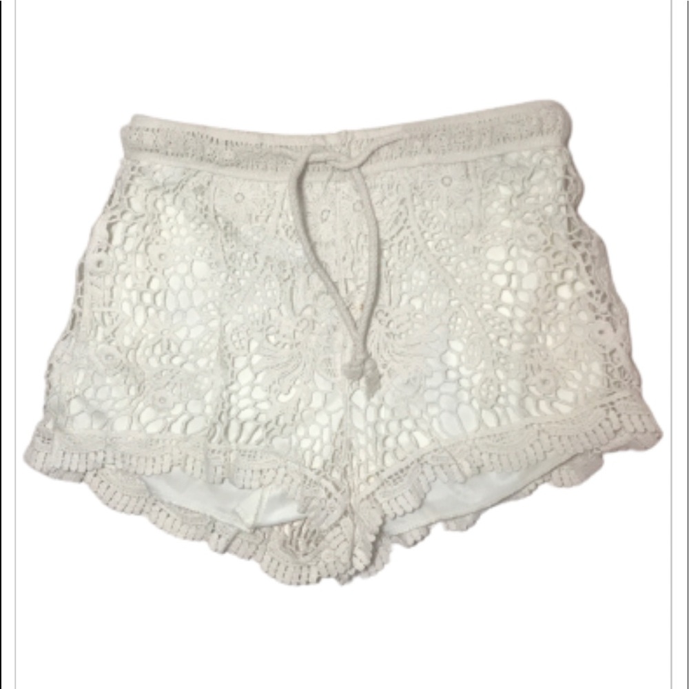 Nabee Lace Cream Shorts size XS